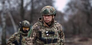 Сирський про мобілізацію: і в Україні, і в Росії йдуть заради грошей, але у ворога їх більше