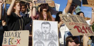 "Монополізація влади: П’ять висновків західних медіа про Зеленського, протести та НАБУ"