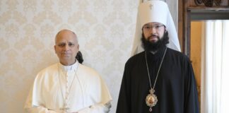 Папа Римський провів зустріч з високопоставленим митрополитом Російської церкви