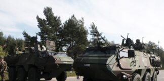 Україна отримала першу партію бронетранспортерів Patria від Латвії