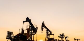 Экспорт нефти из России в 2025 году значительно сократился