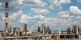 Генштаб підтвердив ураження нафтопереробного заводу у Волгограді