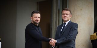 Зеленський і Макрон домовилися про зустріч після перемовин Трампа з Путіним