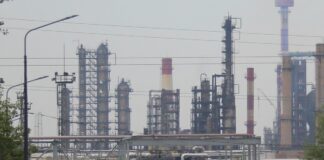 Генштаб подтвердил поражение двух НПЗ, нефтебазы и завода "Электроприбор"
