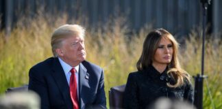 Reuters: Трамп в Алясці передав Путіну лист від Меланії про викрадених Росією українських дітей