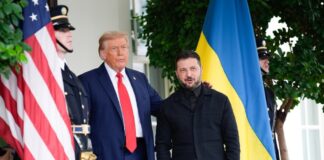 Трамп відмовився розповісти, у кого кращі карти на переговорах