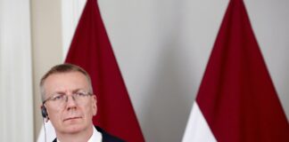 У Латвії вважають, що поки зарано обговорювати відправку військових в Україну