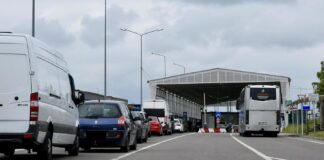 Російські пропагандисти поширюють фейк про масову втечу українців до 22 років – ЦПД