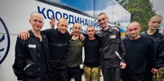 Україна звільнила з полону журналіста Хилюка та екс-мера Херсона Ніколаєнка – фото