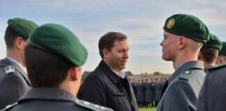 Німеччина візьме участь у наданні гарантій безпеки для України, заявив віце-канцлер