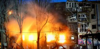 Росія атакувала Запоріжжя, Дніпро та Павлоград: загинула людина, згоріли будинки, є знімки