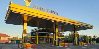 Другий день поспіль в Росії рекордно зростають ціни на бензин