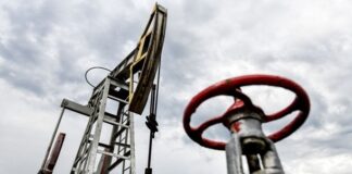 ЗМІ: Індія зменшить закупівлі російської нафти перед збільшенням мит США