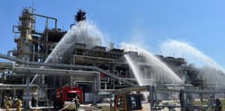 Російські нафтопереробні заводи зіткнулися з найбільшим простоєм в історії