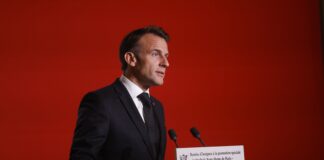 Якщо Росія продовжить уникати миру, Європа та США введуть санкції – Макрон