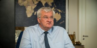 Трамп і Зеленський обговорили зняття обмежень на постачання зброї Україні, заявив Сибіга