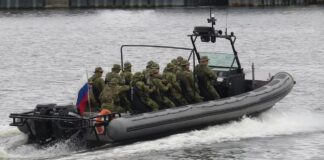 ВМС знищили катер, що намагався доставити росіян на Тендровську косу, відео