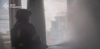 Росіяни атакували дроном центр Сум: є постраждалі, пошкоджено обладміністрацію