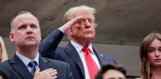 Трамп наказав ввести війська до Портленда для захисту від Антифа та "інших терористів"