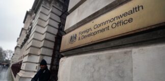 Британський МЗС викликав російського посла через дрони в Румунії та Польщі