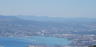 Морські безпілотники зупинили роботу нафтових терміналів у Туапсе і Новоросійську, за даними джерела