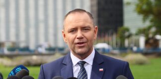 Навроцький прагне розмістити в Польщі ядерну зброю, вважаючи це правильним рішенням