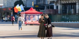 Картковий будинок Росії: чи стануть вибори в Молдові "вирішальним випробуванням" – три можливих сценарії
