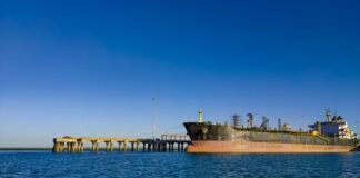 Індійські нафтопереробні заводи просять про збільшення знижок на російську нафту, повідомляють ЗМІ