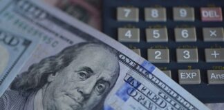 США зменшили ключову ставку вперше за дев’ять місяців