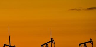 Ціни на нафту знизилися через плани ОПЕК+ і ситуацію в Іраку