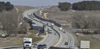 Росія повідомила про понад 250 українських дронів за ніч: Зеленський застерігав про "потужні відповіді"