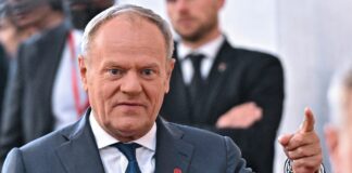 Росія вчинила чергову провокацію біля польського порту Щецин та нафто-газової платформи, заявив Туск