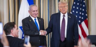Трамп пропонує план: ХАМАС готовий відпустити всіх заручників і повернути тіла загиблих