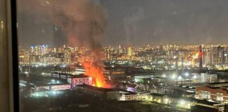 Масштабна пожежа в Єкатеринбурзі в районі Уральського турбінного заводу – відео