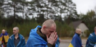 Військовим, які повернулися з полону і змушені лікуватися, виплатять по 50 000 грн