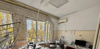 Росіяни завдали удару по дитячій лікарні в Херсоні – постраждали діти та персонал: відео, фото