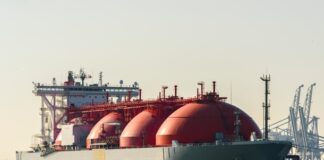 Росія підвищила експорт зрідженого природного газу всупереч санкціям за даними ЗМІ
