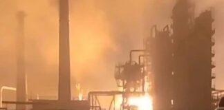 ЗМІ: Безпілотники "припинили" діяльність великого НПЗ у Росії