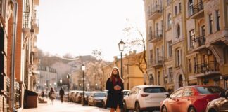 Туристичний збір в Україні піднявся на третину: чверть надходжень зібрано у Києві