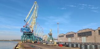 У Румунії проводять евакуацію через пожежу на судні з газом після атаки дронів на Україну