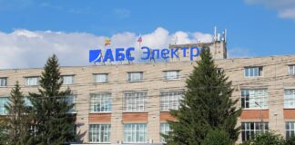 У Чебоксарах на відстані 1200 км від України скаржаться на масовану атаку безпілотників: відео моменту влучання