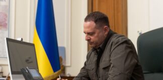 Зеленський звільнив Єрмака