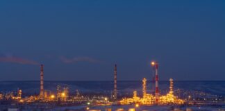 Генштаб підтвердив удари по нафтопереробних заводах у Саратові, Феодосії та окупованій Донецькій області