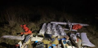 ДСУ: Під Львовом батько з сином планували переправити тисячі сигарет дронами до Європи – відео