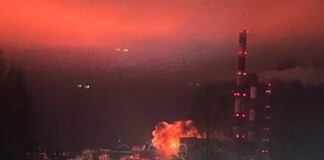 Росію атакували безпілотники: відео влучань у Волгореченську у Волгограді
