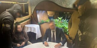СБУ: Лідера політичної партії затримано на хабарі у $160 000, обіцяв депутатський мандат