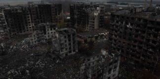 Росія намагається увійти в Костянтинівку і скидає на місто авіабомби, де перебувають тисячі мирних жителів