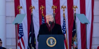 CNN: Трамп наполягає на мирному врегулюванні між Україною і Росією до кінця року