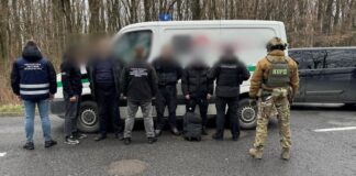 Прикордонники: Інкасатори перевозили чоловіків у броньовику до Угорщини