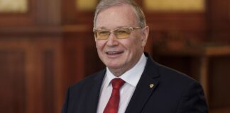 До будівлі МЗС Молдови принесли російський дрон, що залетів у країну, та викликали посла РФ